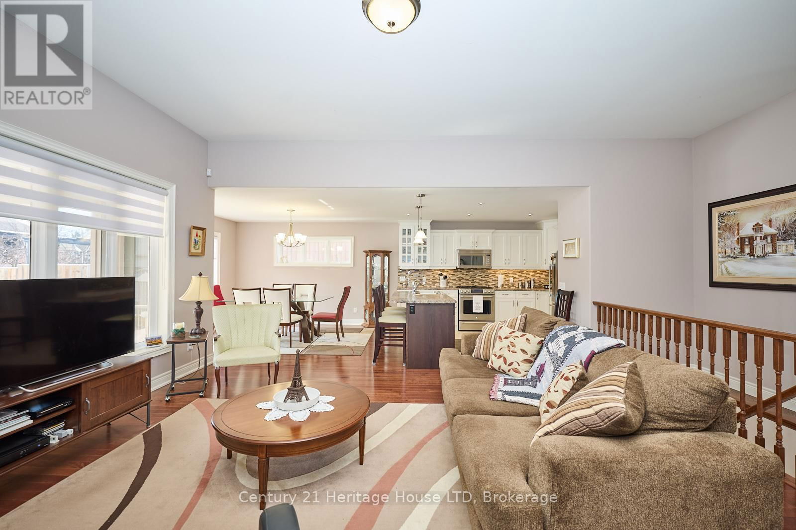3281 CHARLESTON DRIVE Image 8
