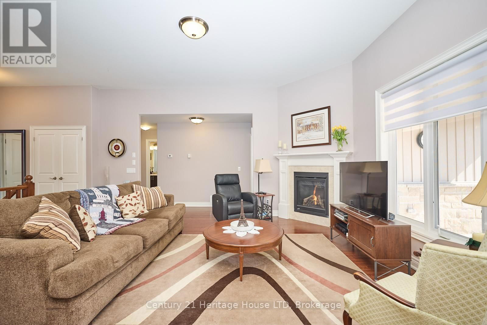 3281 CHARLESTON DRIVE Image 9