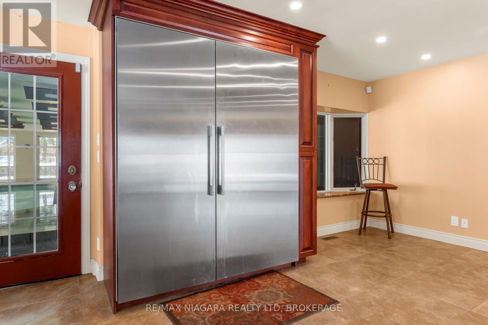 4850 HILLSIDE DRIVE Image 15