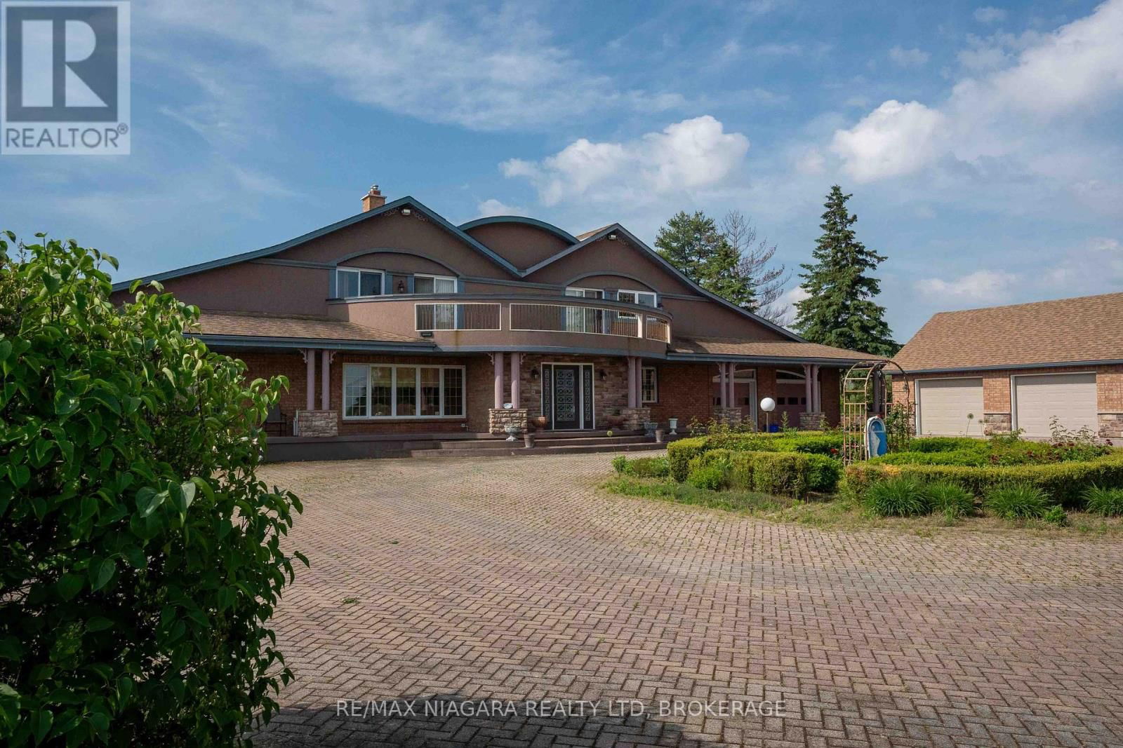 4850 HILLSIDE DRIVE Image 3