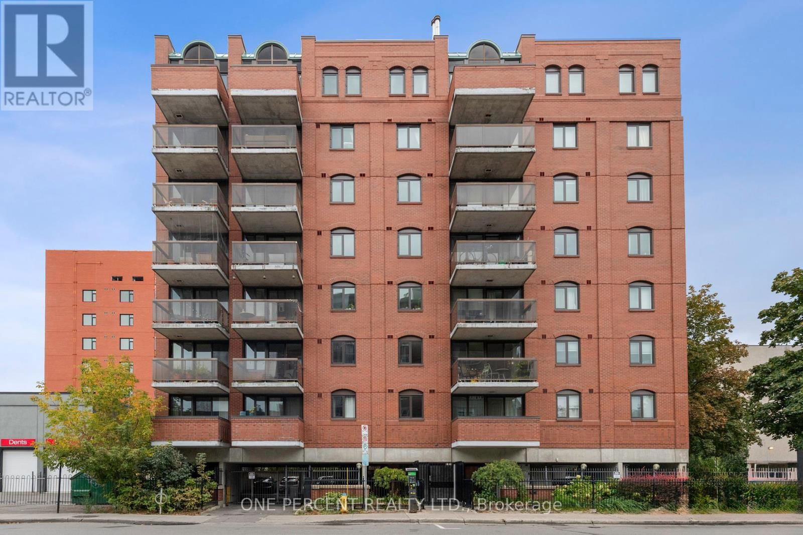 502 - 309 CUMBERLAND STREET Image 1
