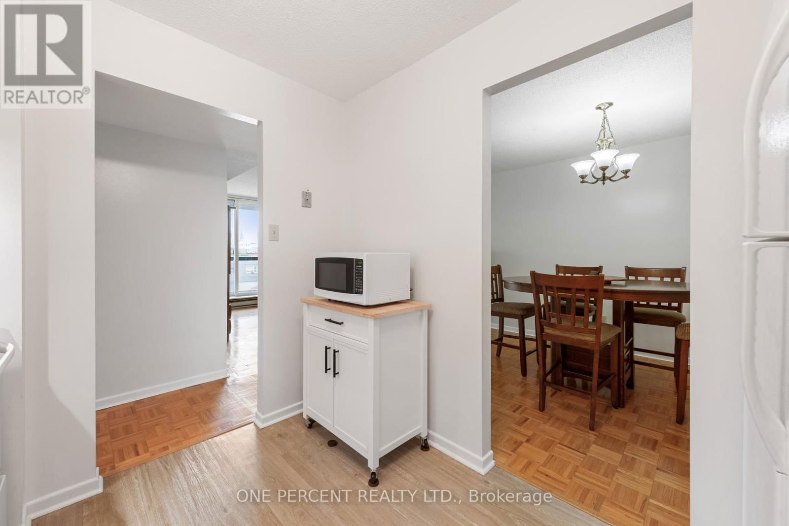 502 - 309 CUMBERLAND STREET Image 13