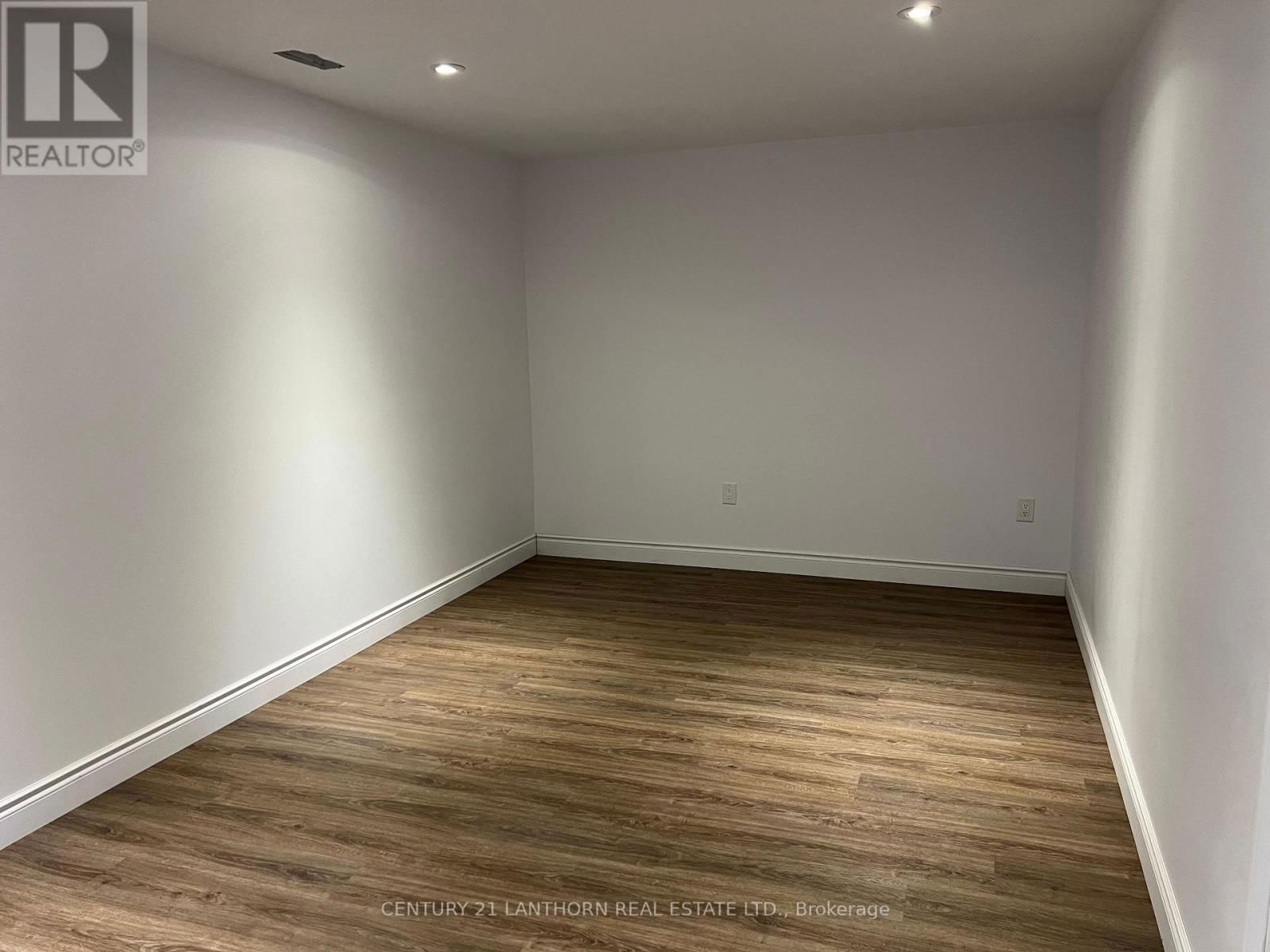 64 MARKLAND AVENUE Image 18