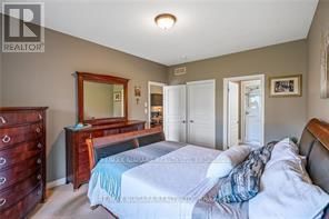 4 - 5490 PRINCE EDWARD AVENUE Image 12