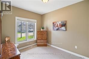 4 - 5490 PRINCE EDWARD AVENUE Image 13