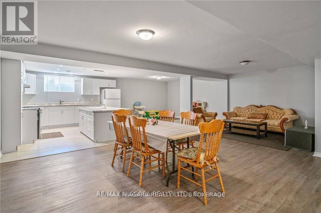 4 - 5490 PRINCE EDWARD AVENUE Image 19