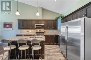 4 - 5490 PRINCE EDWARD AVENUE Image 8