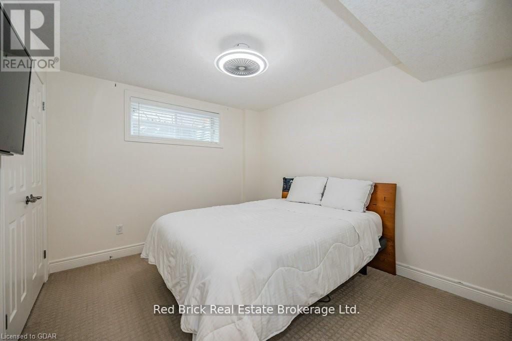 5 BRIGHT LANE Image 31