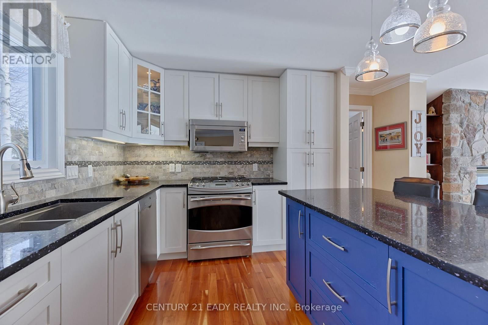 145 APPEL LANE Image 19