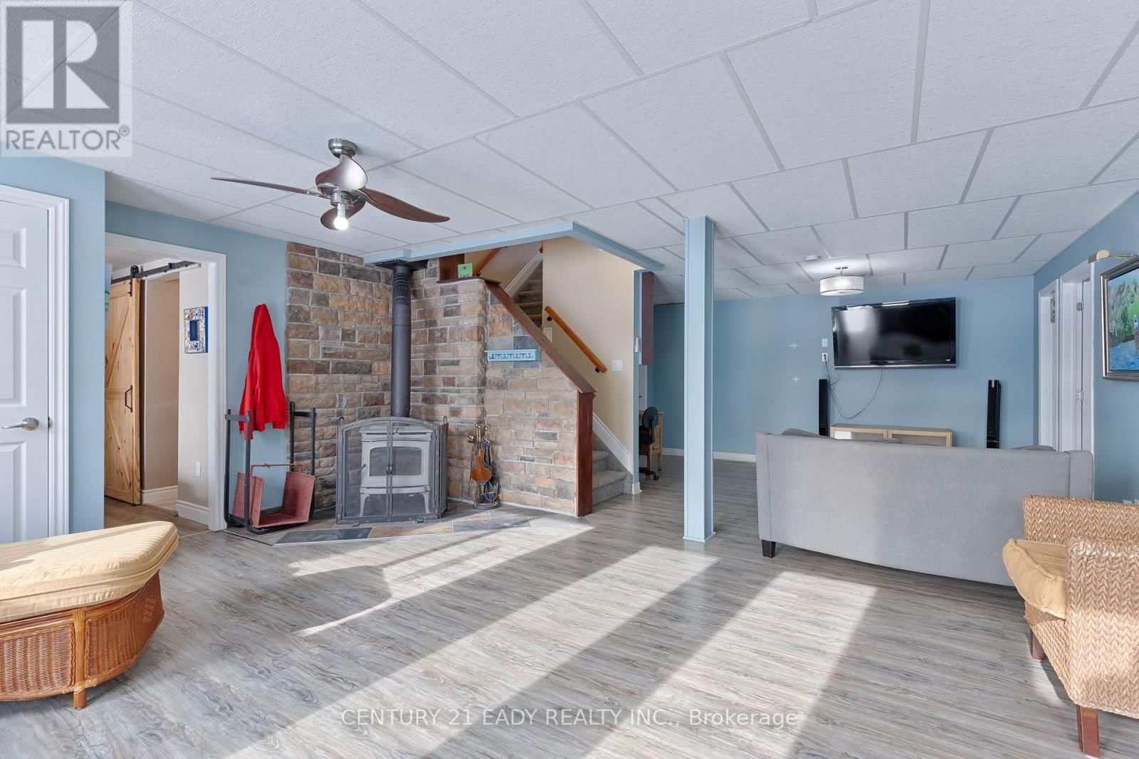 145 APPEL LANE Image 39