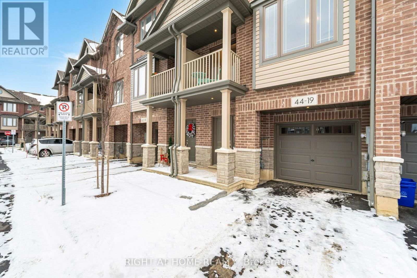 44 - 19 PICARDY DRIVE Image 3