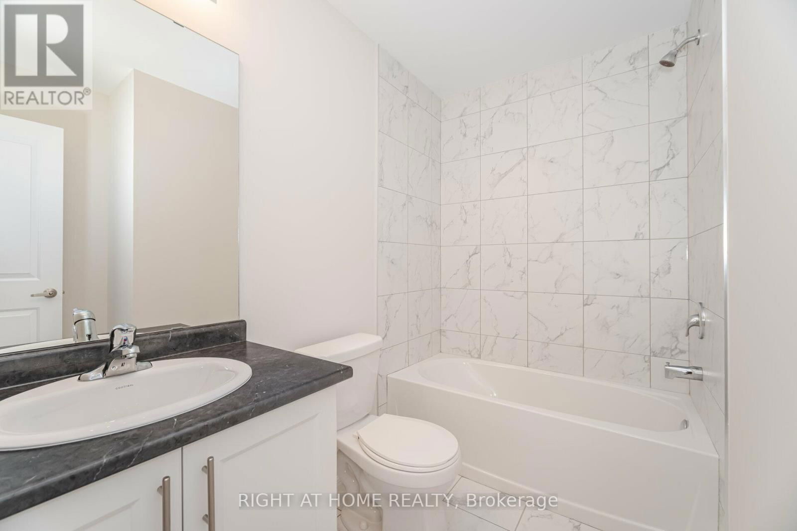 44 - 19 PICARDY DRIVE Image 33
