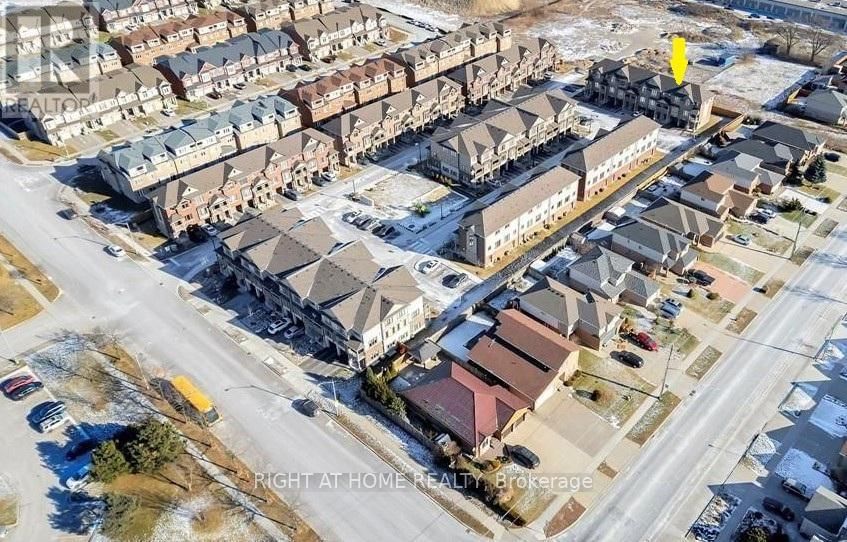 44 - 19 PICARDY DRIVE Image 40
