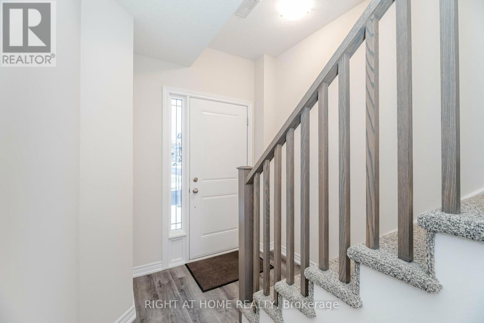 44 - 19 PICARDY DRIVE Image 5