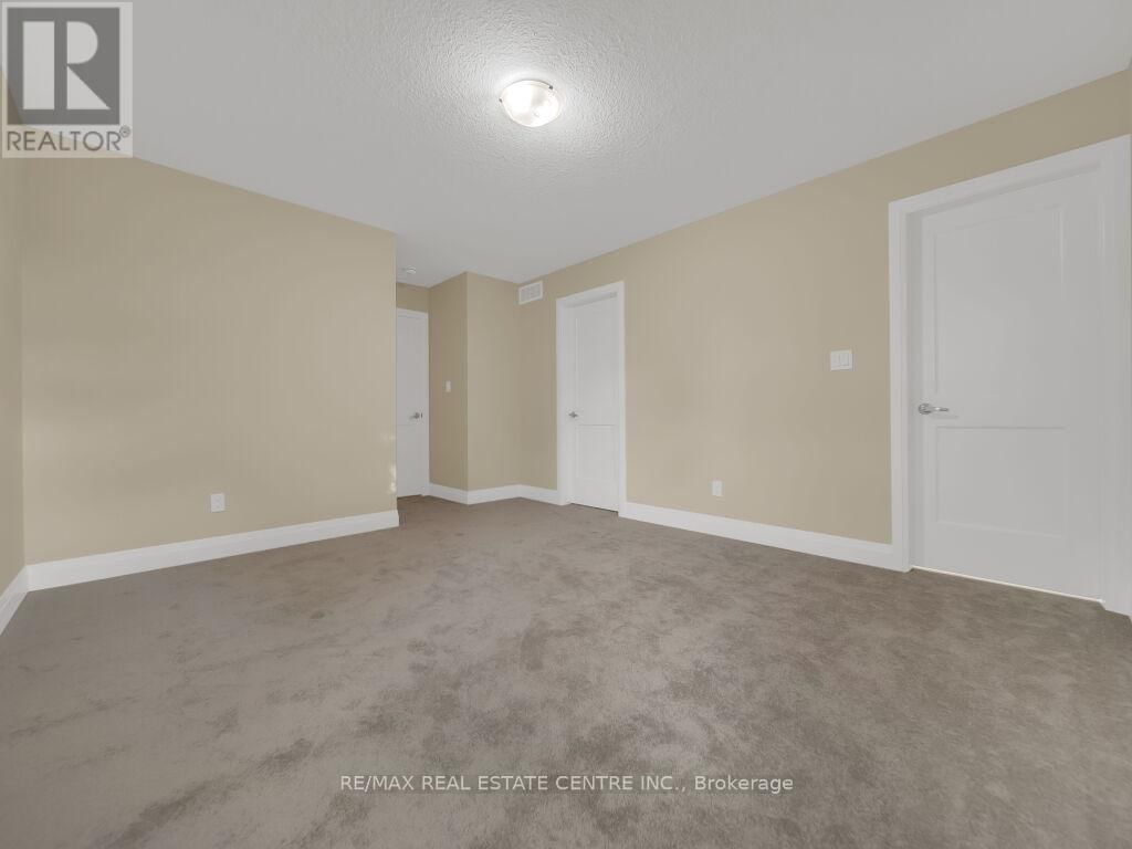 4 ELM STREET Image 41