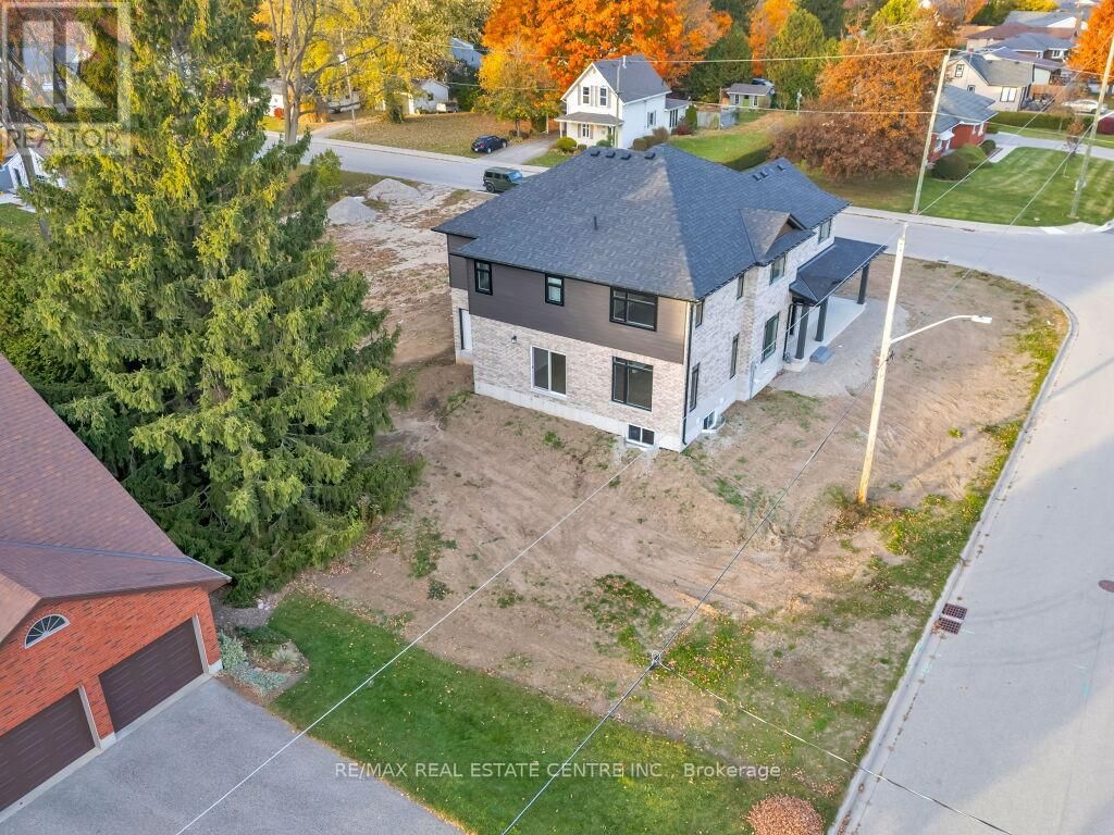 4 ELM STREET Image 48