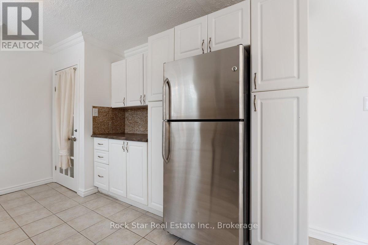 6952 WARDEN AVENUE Image 10