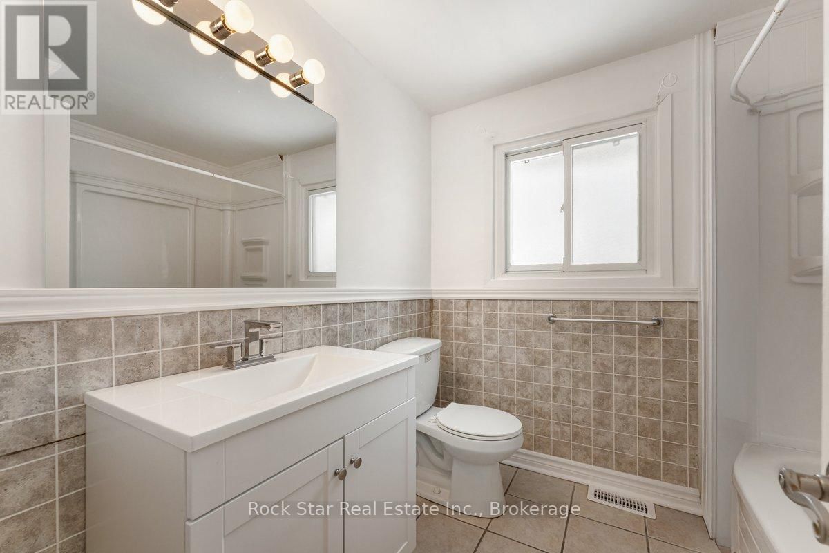 6952 WARDEN AVENUE Image 11
