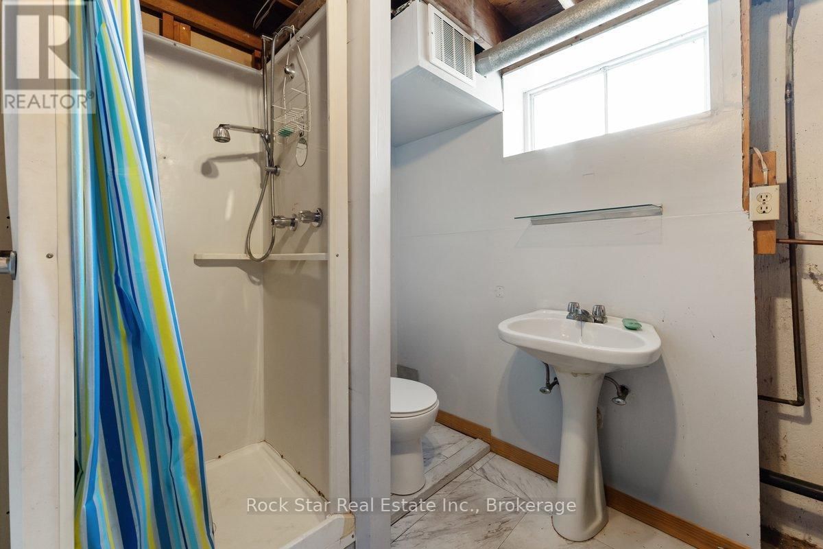 6952 WARDEN AVENUE Image 18