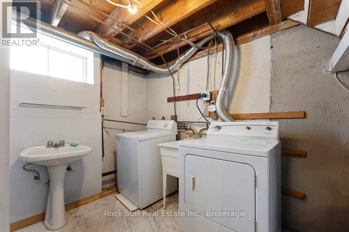 6952 WARDEN AVENUE Image 19