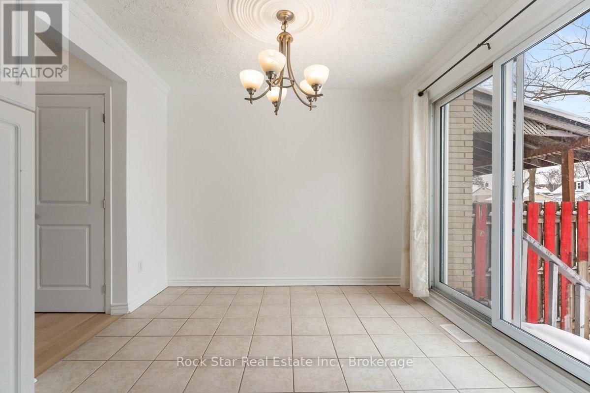 6952 WARDEN AVENUE Image 6