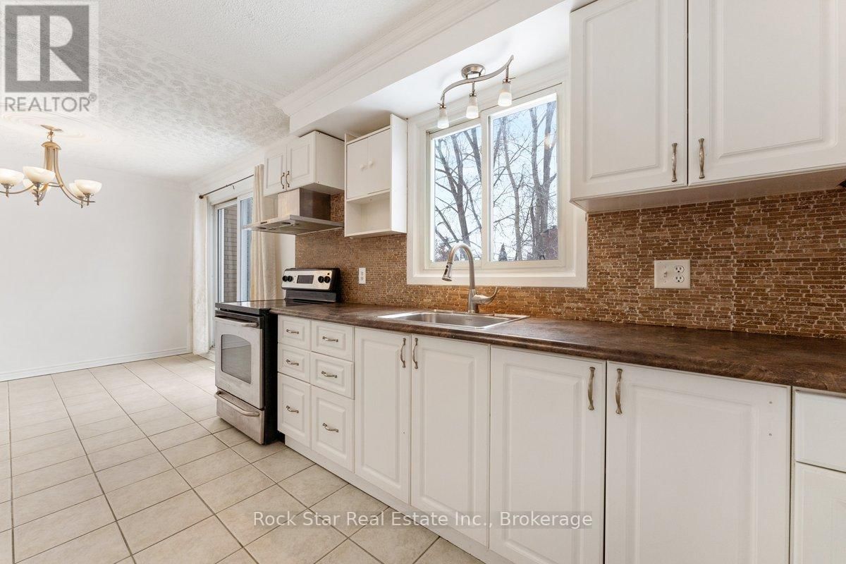 6952 WARDEN AVENUE Image 7