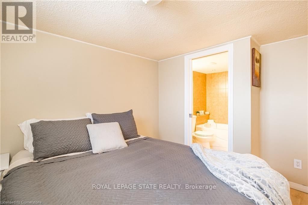 134 CRAIGROYSTON ROAD Image 32