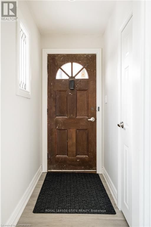134 CRAIGROYSTON ROAD Image 45
