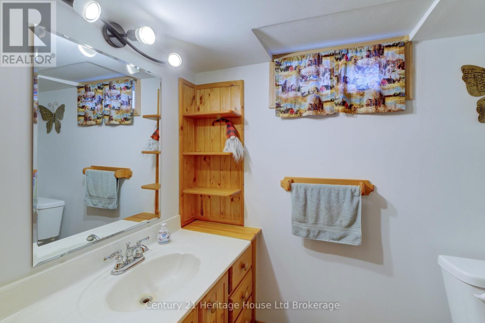72 MAGNOLIA DRIVE Image 29