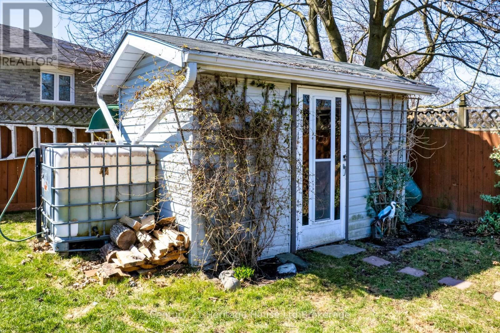 72 MAGNOLIA DRIVE Image 40