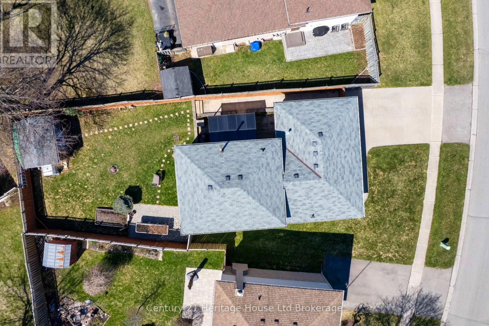 72 MAGNOLIA DRIVE Image 45