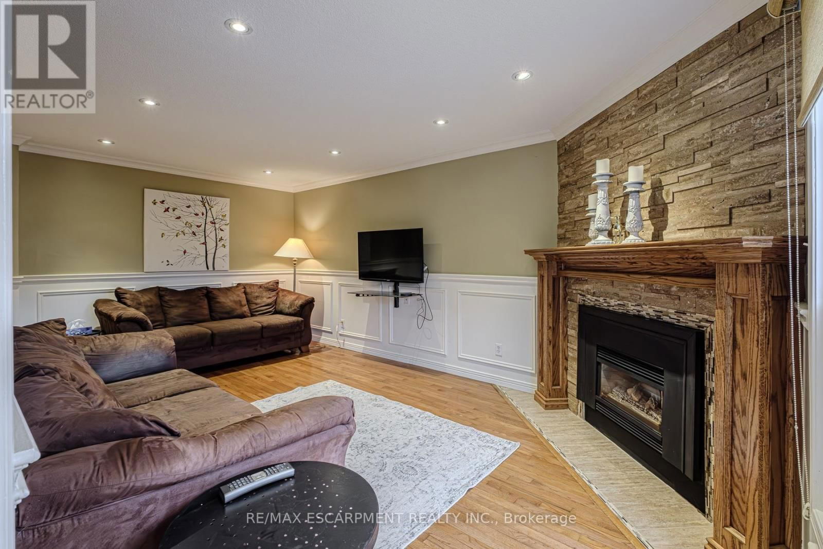 106 RUSHDALE DRIVE Image 18