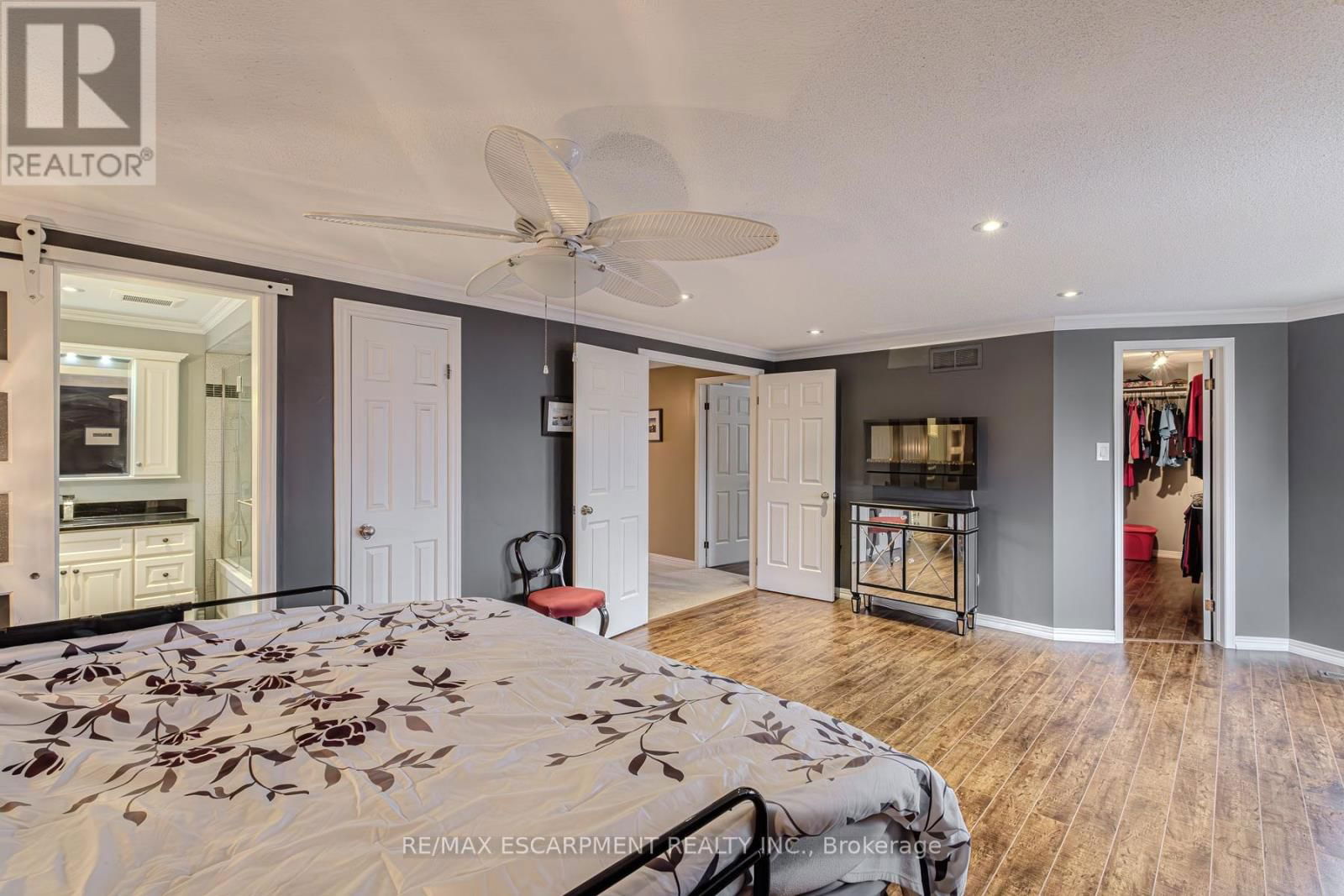 106 RUSHDALE DRIVE Image 24