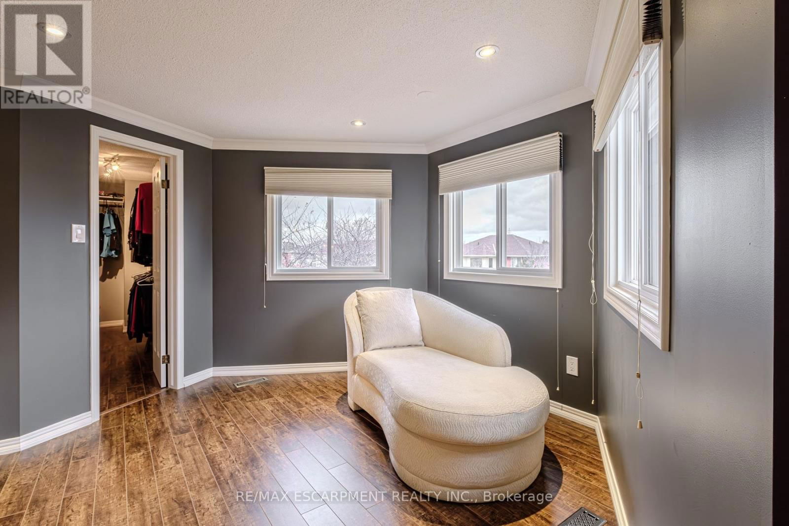 106 RUSHDALE DRIVE Image 25