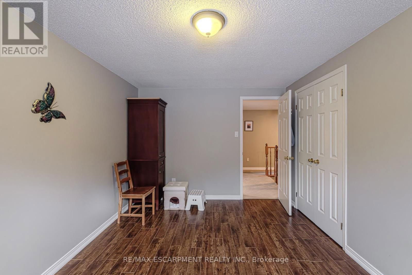 106 RUSHDALE DRIVE Image 31