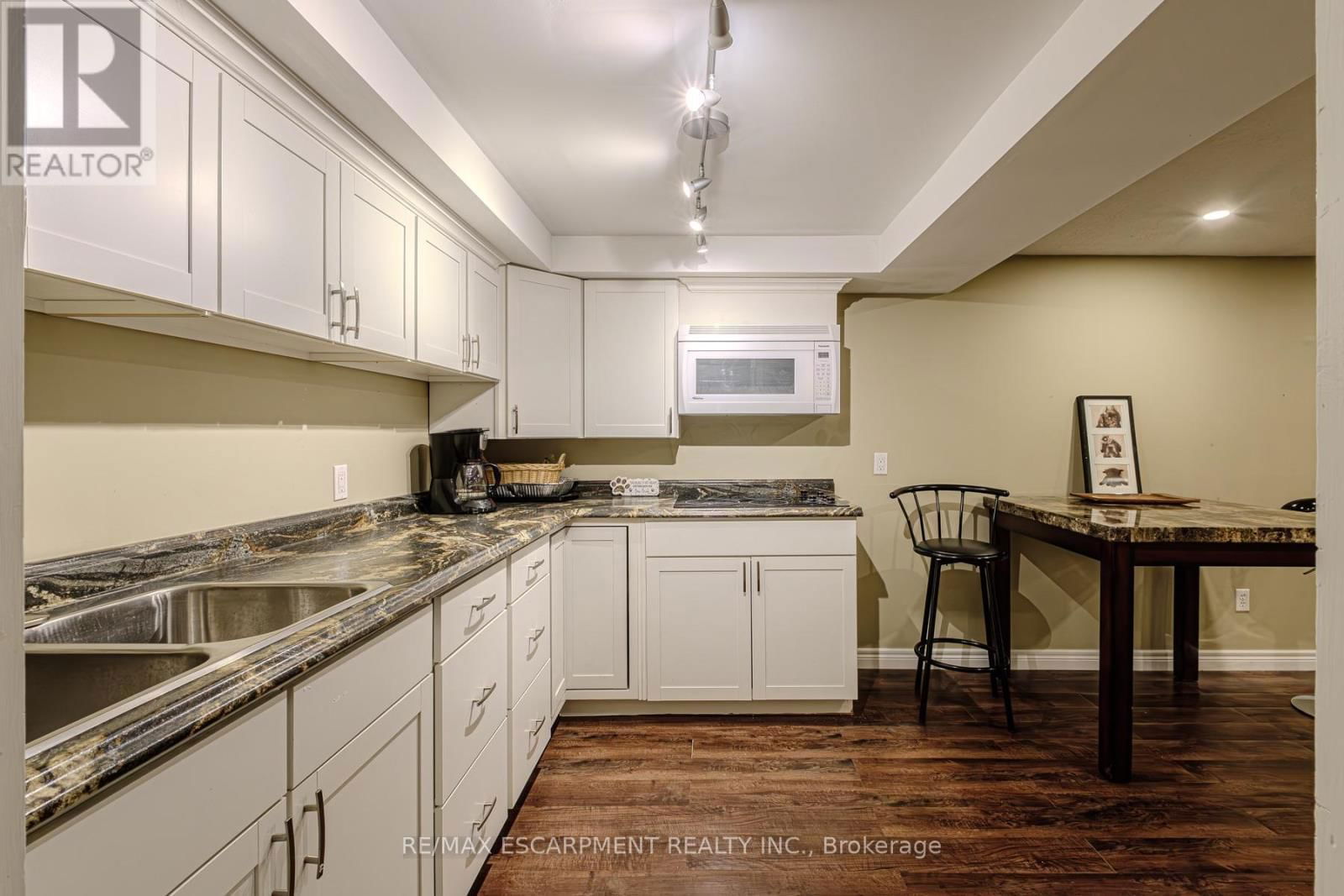 106 RUSHDALE DRIVE Image 36