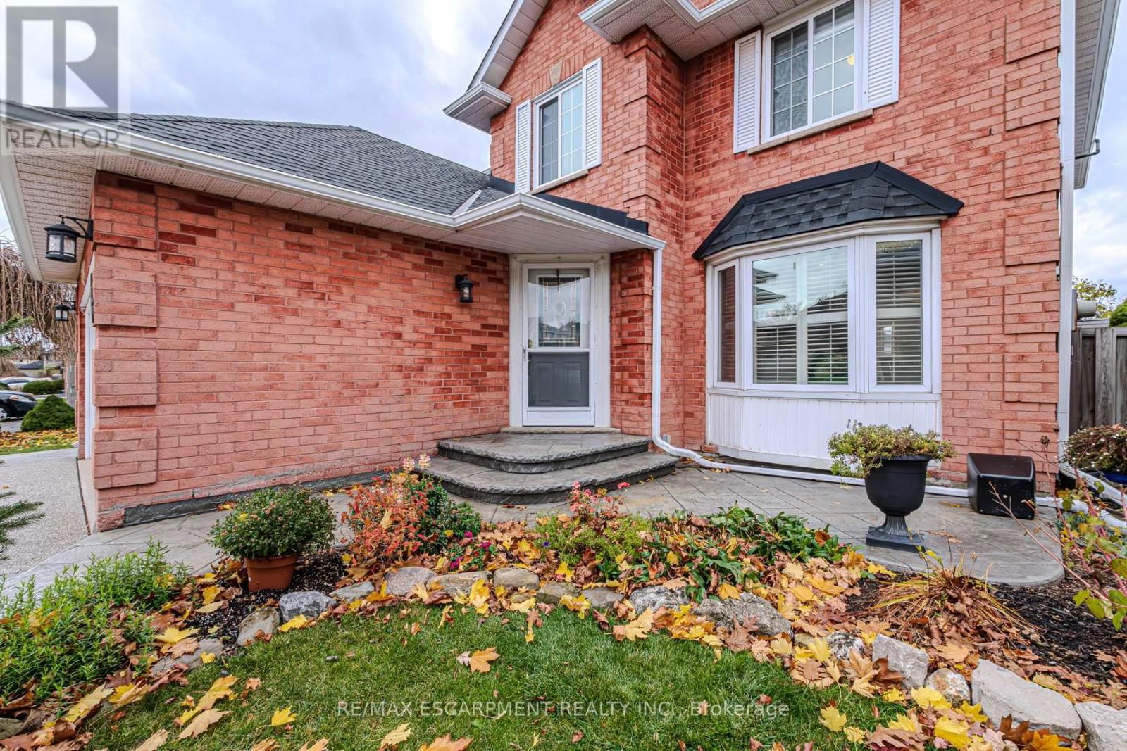 106 RUSHDALE DRIVE Image 4