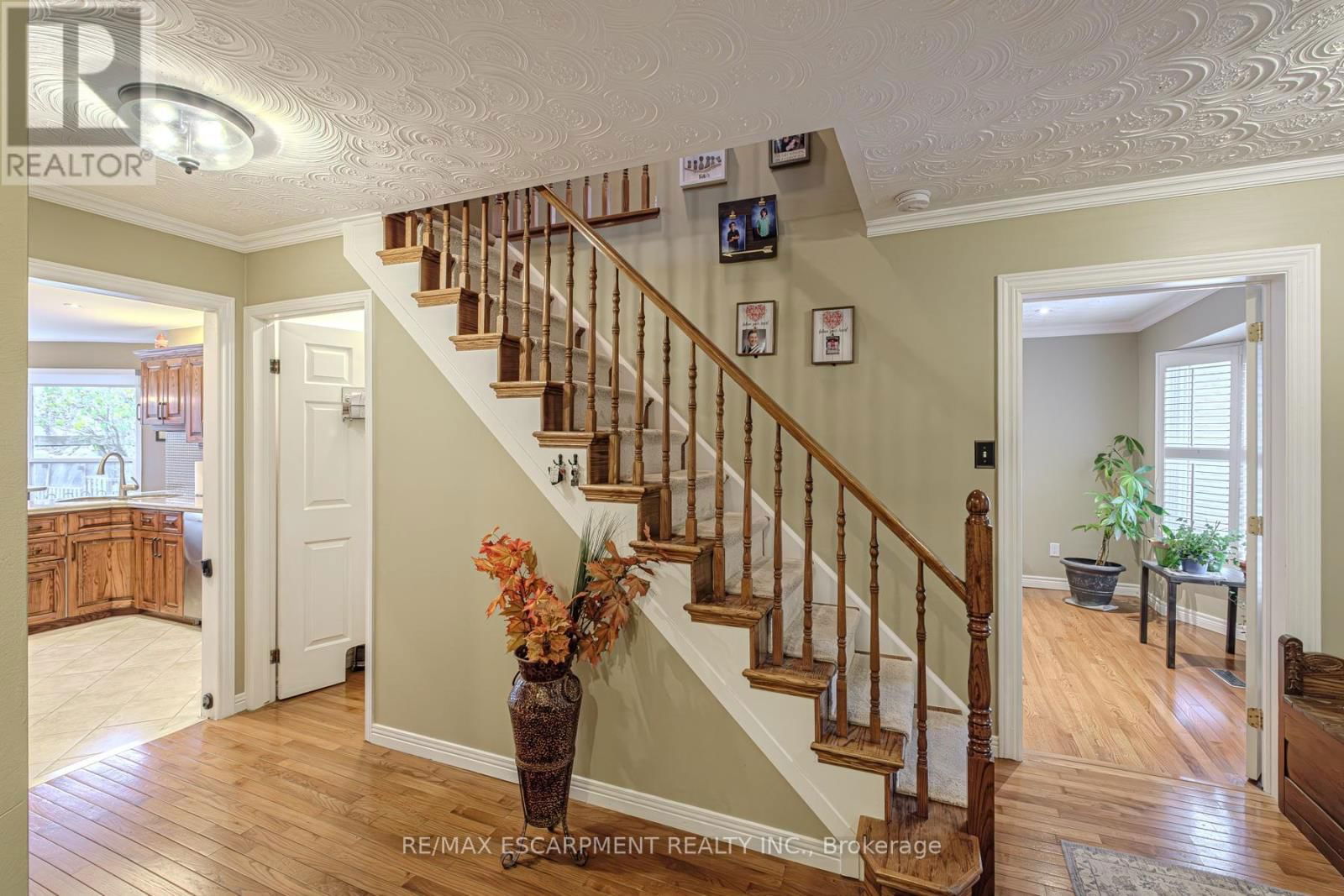 106 RUSHDALE DRIVE Image 7