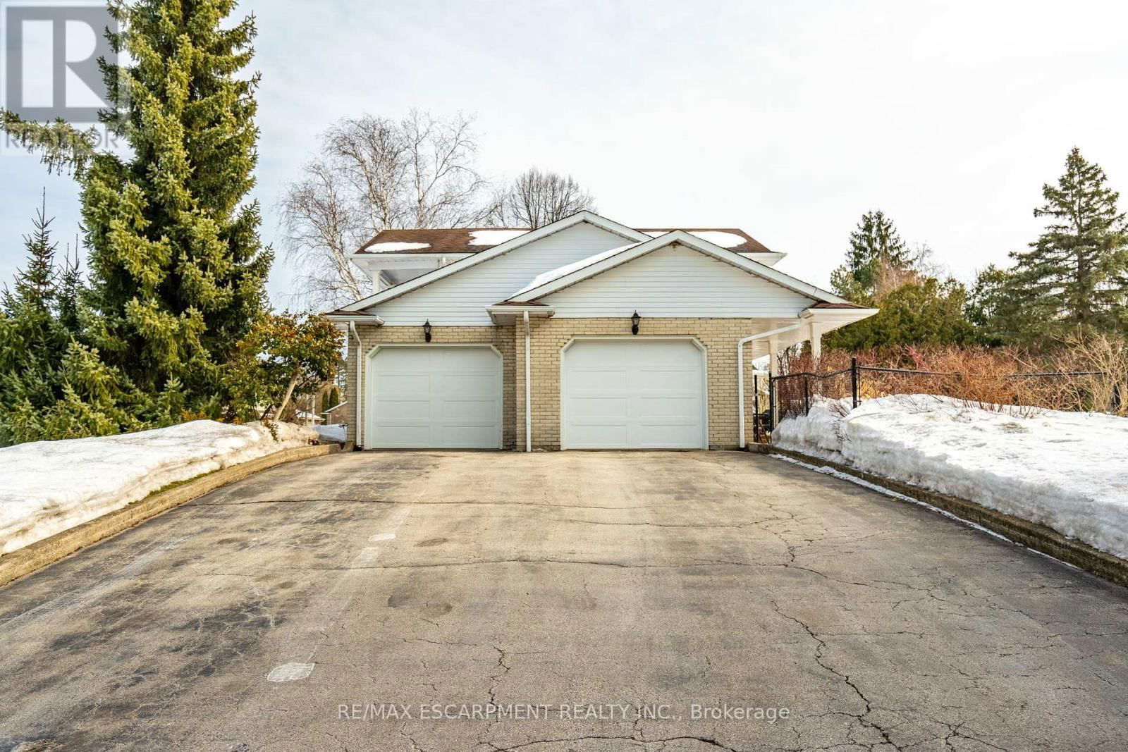 1 ACREDALE DRIVE Image 3