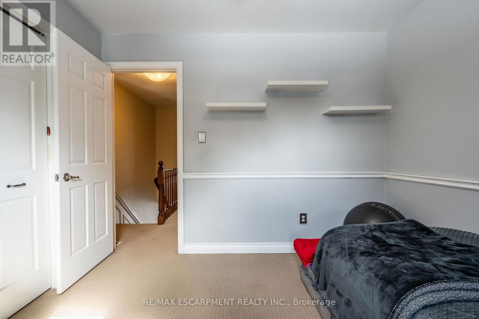 1 ACREDALE DRIVE Image 30