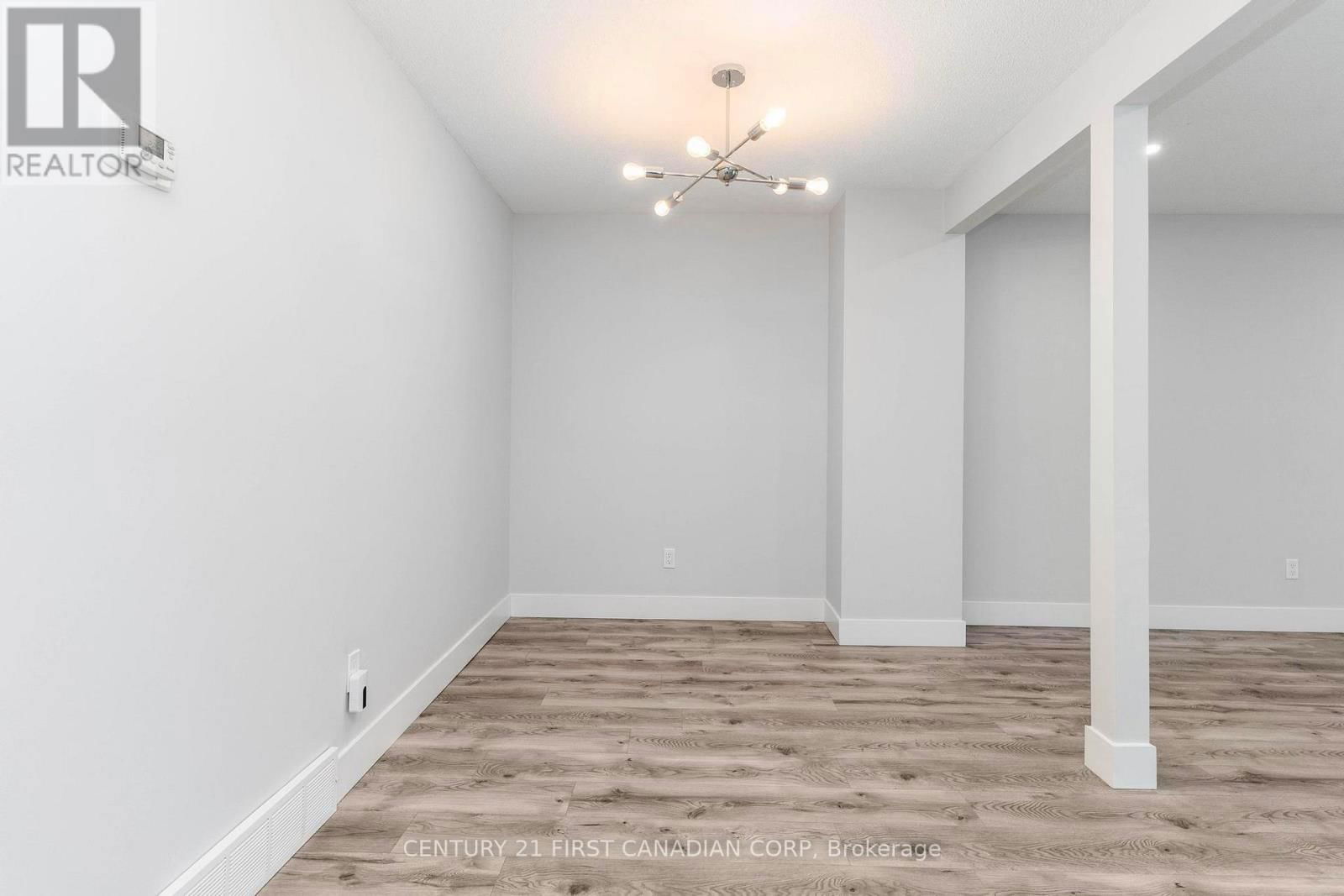21 - 25 ERICA CRESCENT Image 10