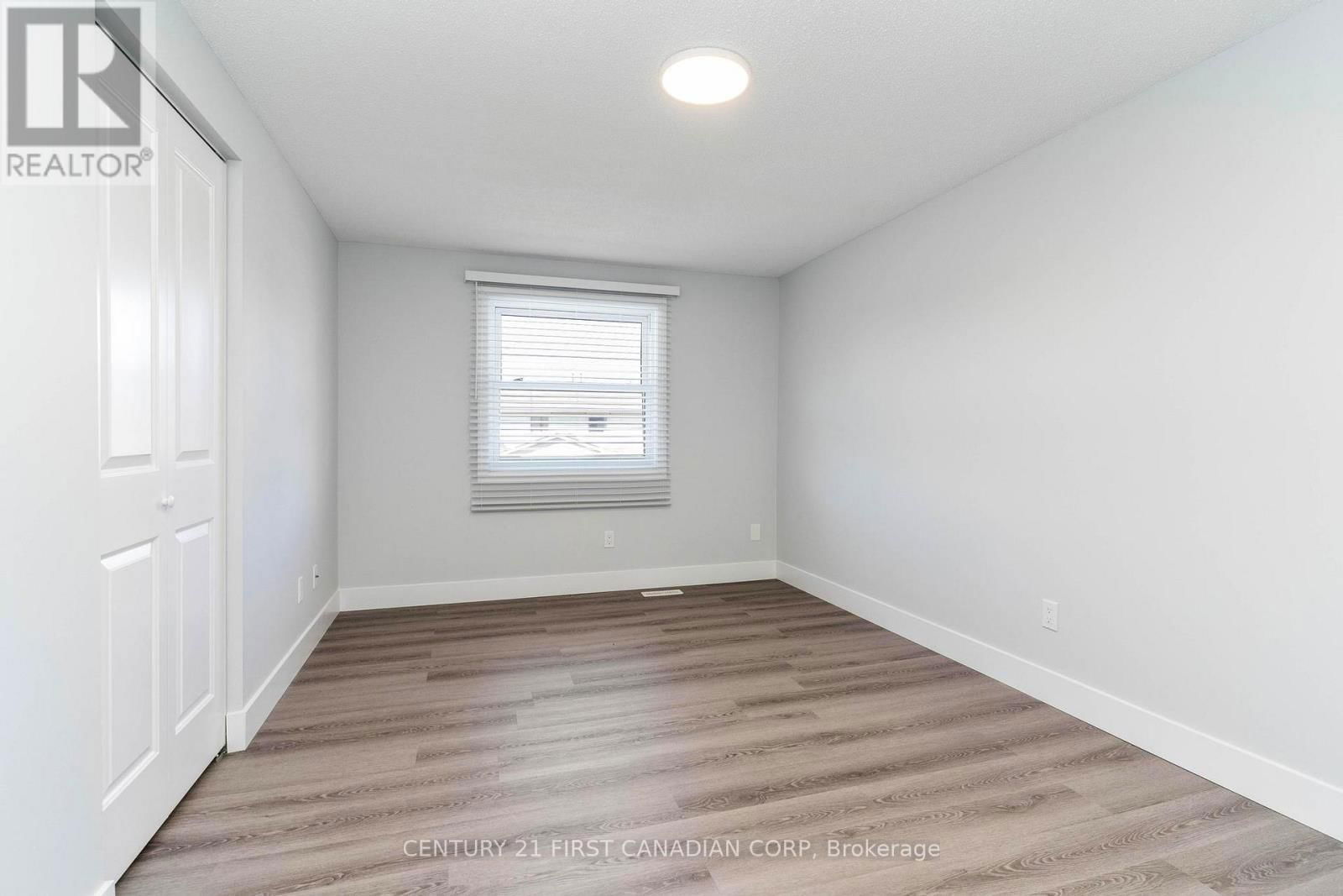21 - 25 ERICA CRESCENT Image 26