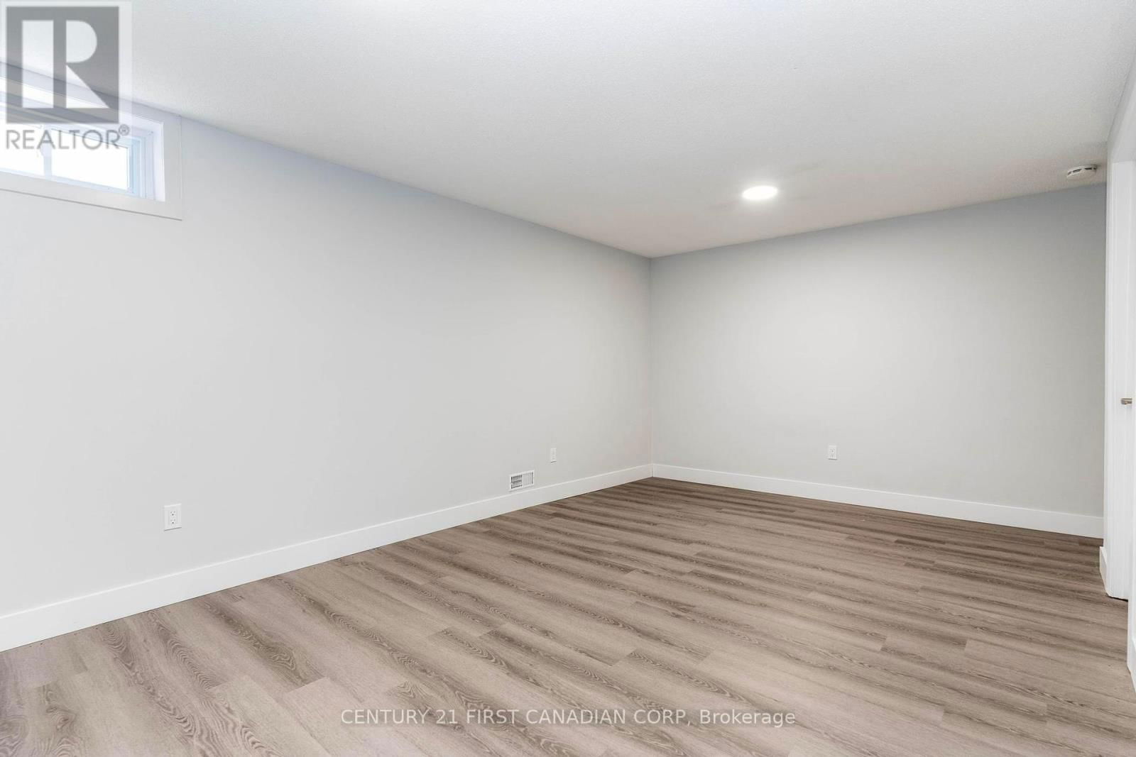 21 - 25 ERICA CRESCENT Image 34