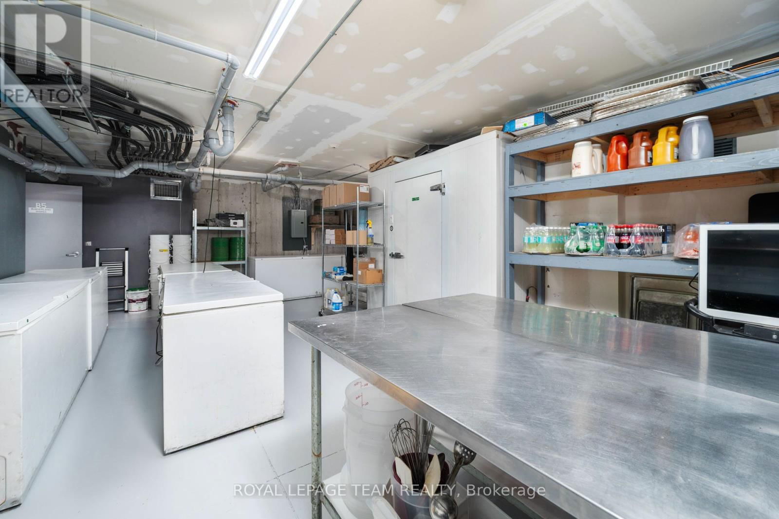 101 - 220 KENNEVALE DRIVE Image 22