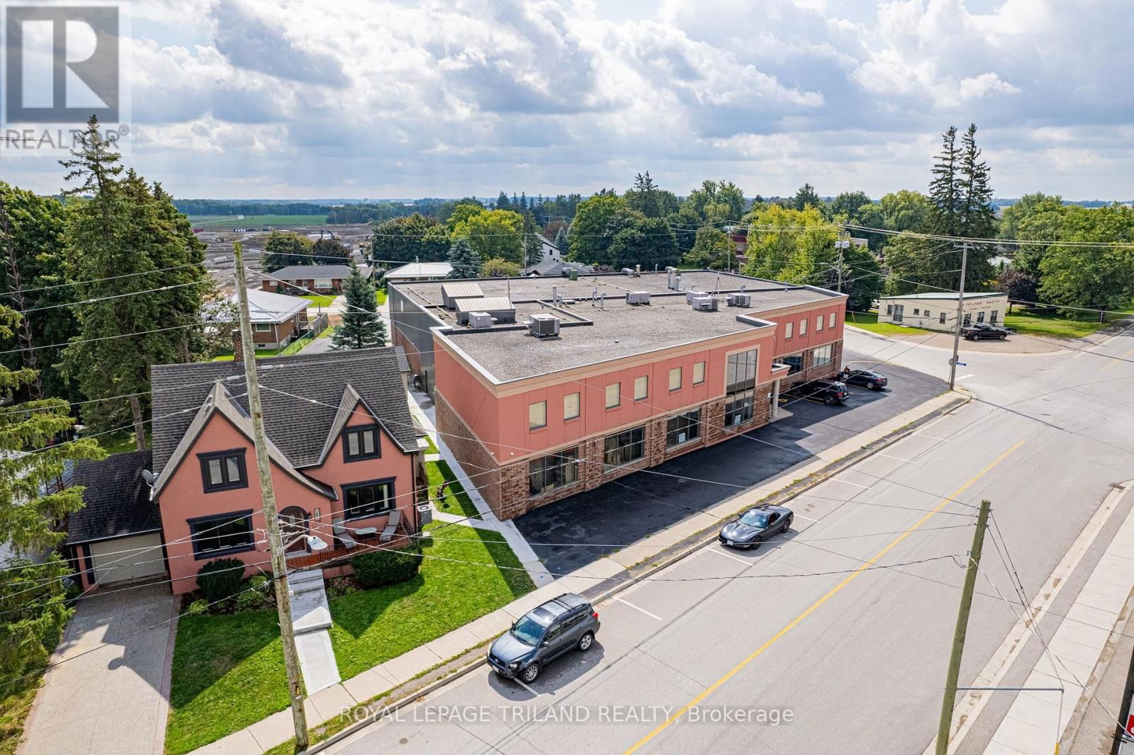 101 WOODSTOCK STREET SOUTH Image 3
