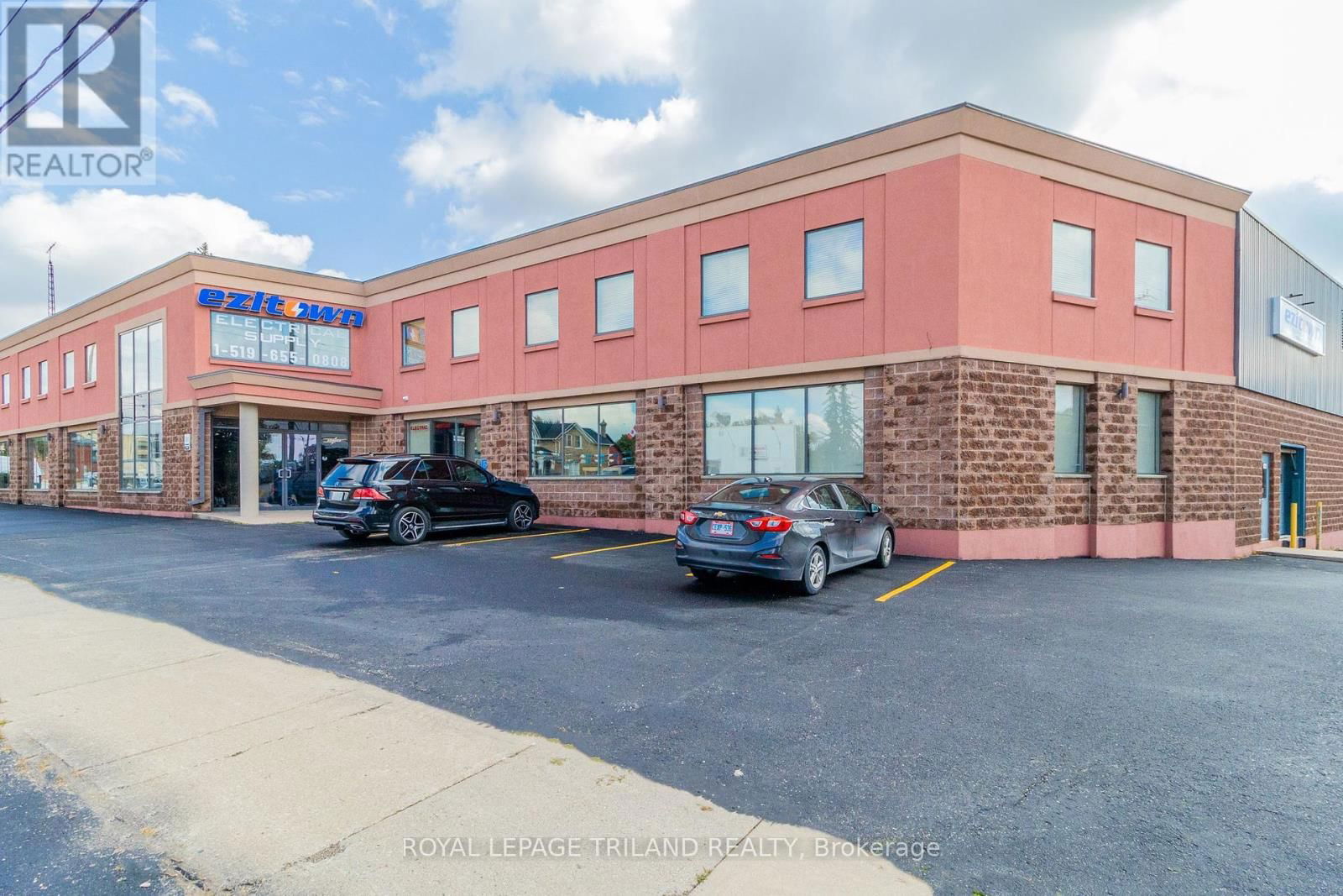 101 WOODSTOCK STREET SOUTH Image 33