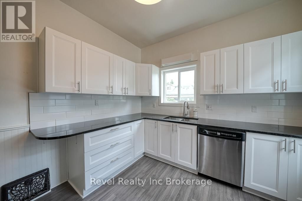 495 GEORGE STREET Image 16