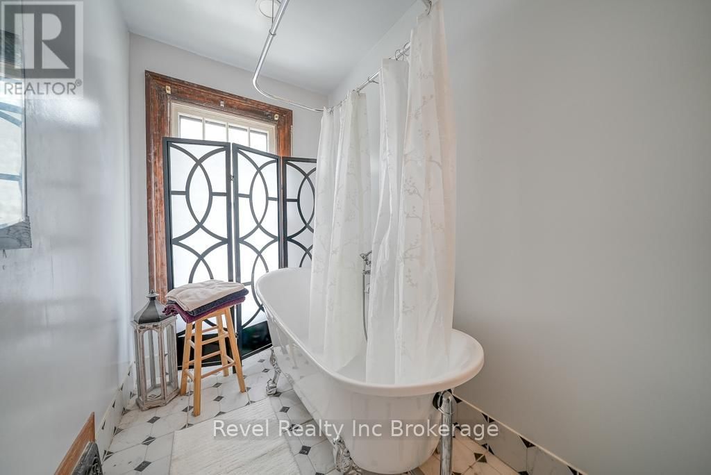 495 GEORGE STREET Image 21