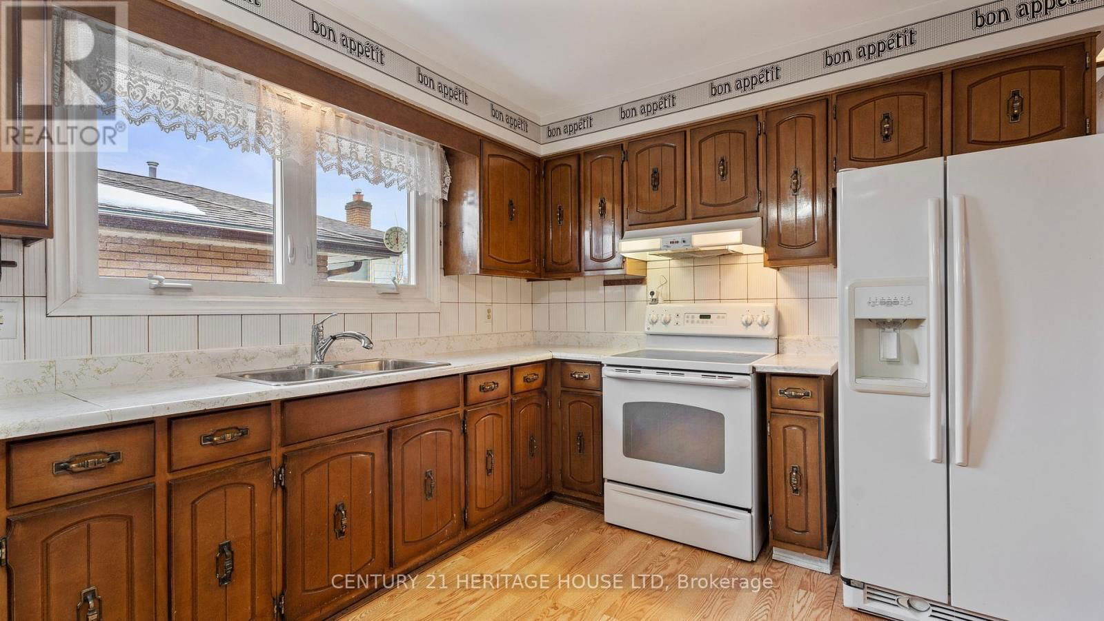 195 PARIS ROAD Image 13