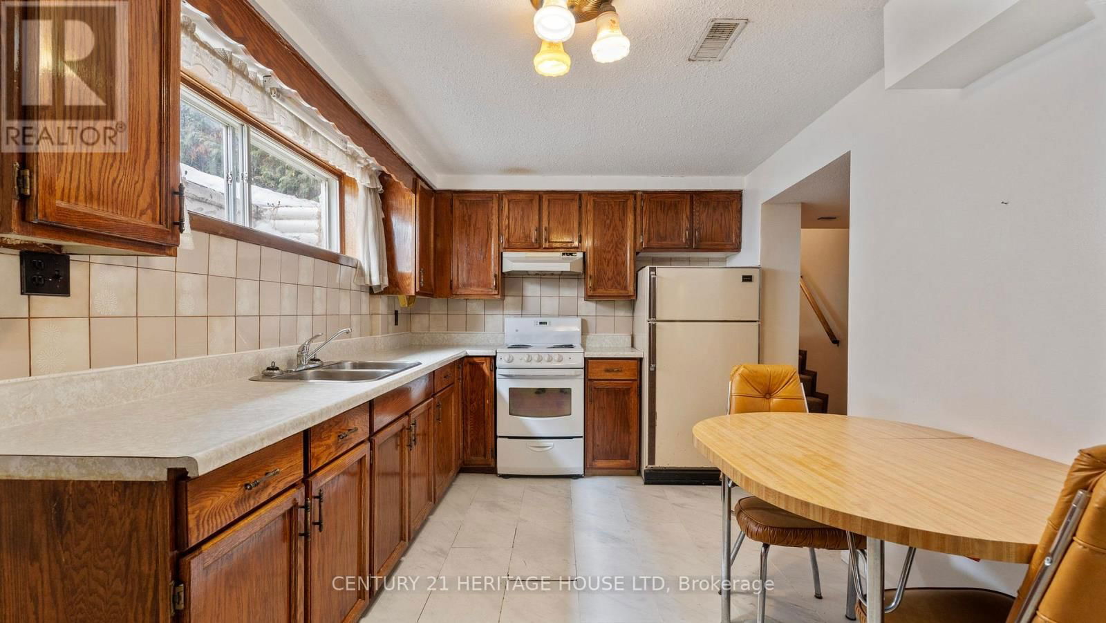 195 PARIS ROAD Image 26